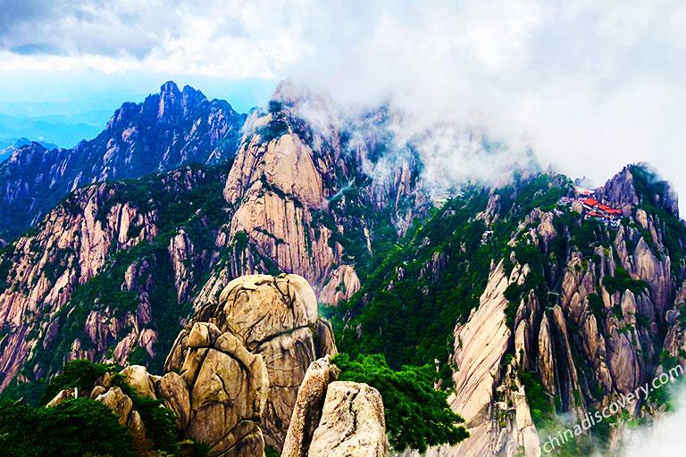 Ethereal Fairyland of Yellow Mountain Clouds Sea on Mount Huang
