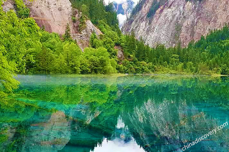 Five Color Pond Jiuzhaigou Valley