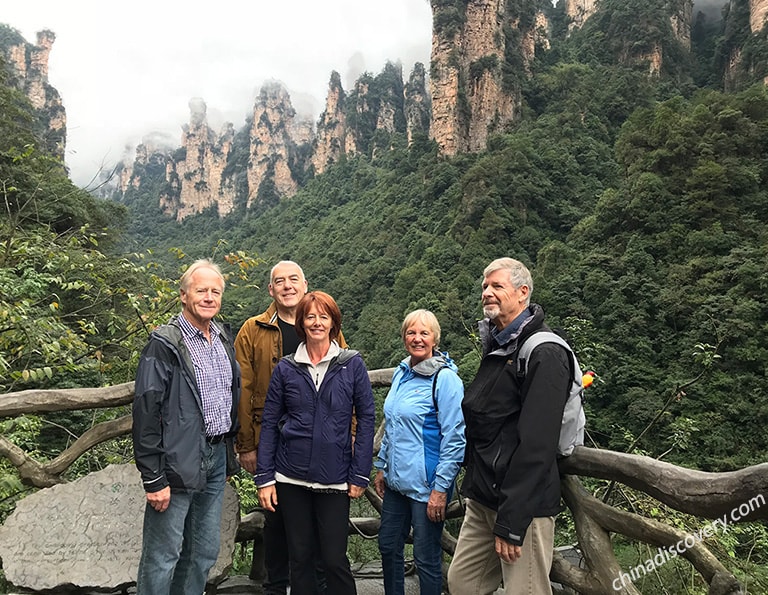 Miriam's Group - Surreal Avatar Views in Yuanjiajie