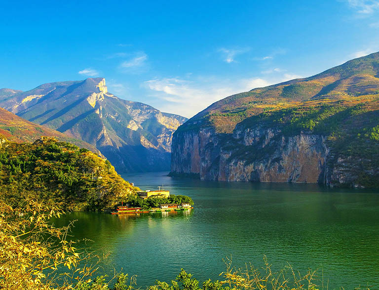 Cruising on Yangtze River China in October