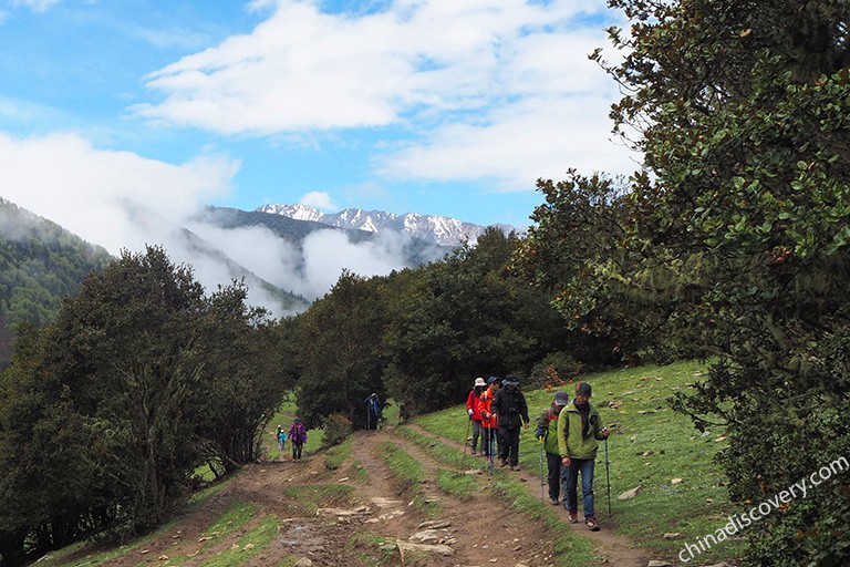 Hiking in Mount Siguniang How To Plan A Trip To Sichuan: Sichuan Trip Planner