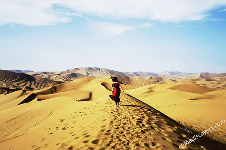 >Goliden Sands through Badain Jaran Desert Badain Jaran Desert