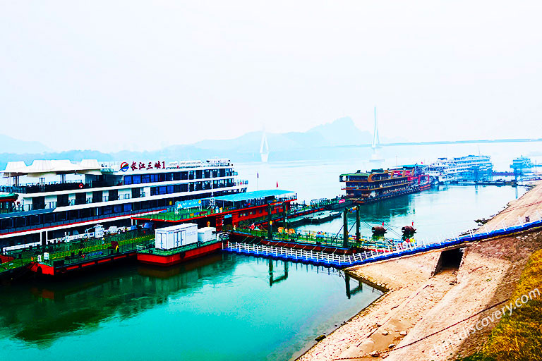 Enjoy the Yangtze River Cruise Three Gorges of Yangtze River